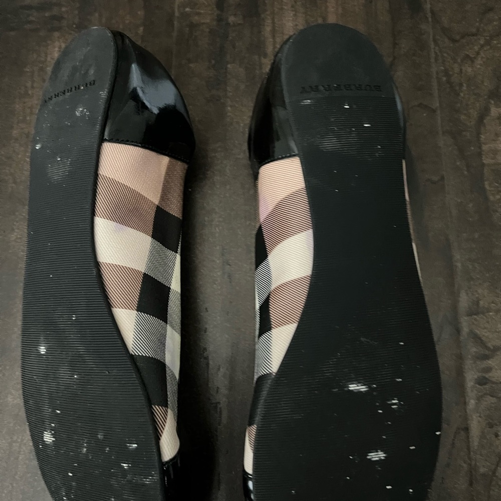 Burberry flats